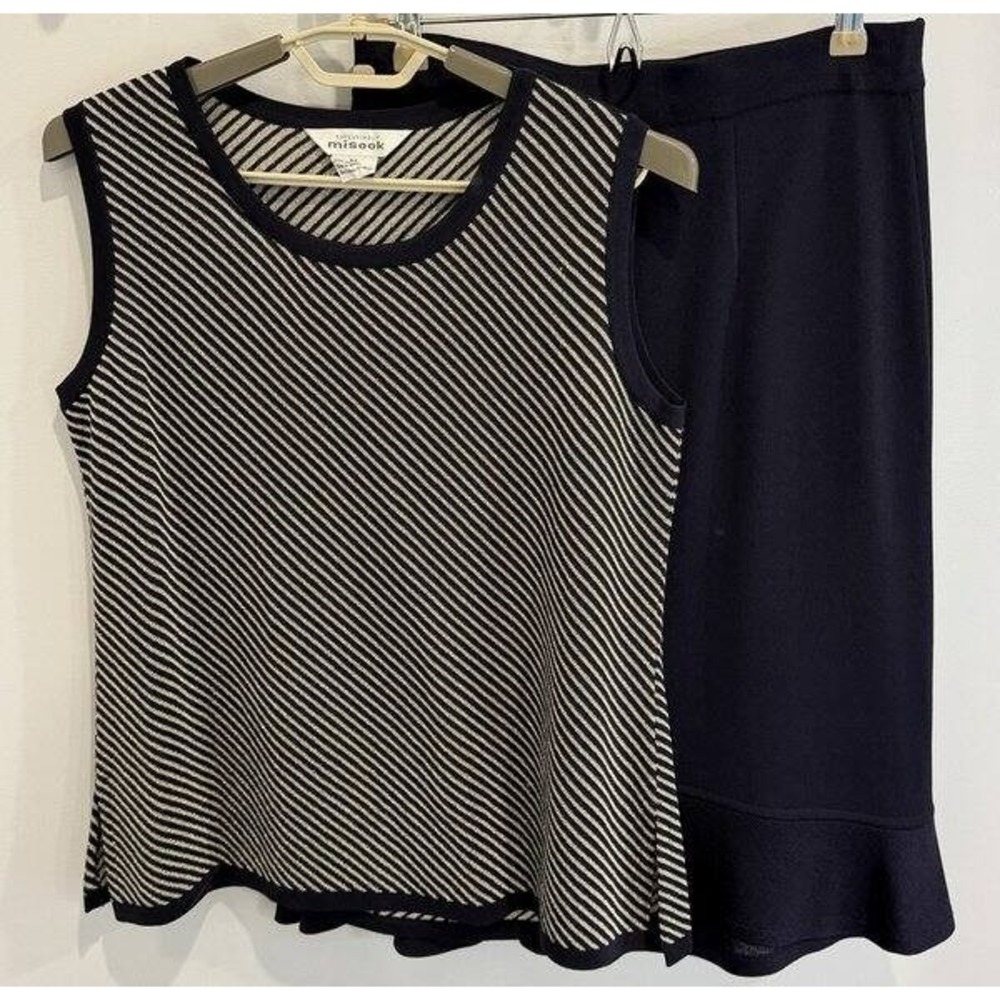 Exclusively Misook 2pc Set Navy Knit Skirt Metallic Stripe Slvls Top Skirt M